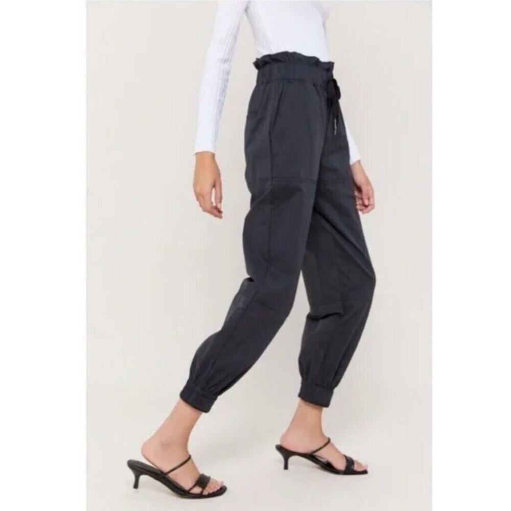 Urban Outfitters Women's Evon Black High Waist Paperbag Jogger Pants Size M NWT